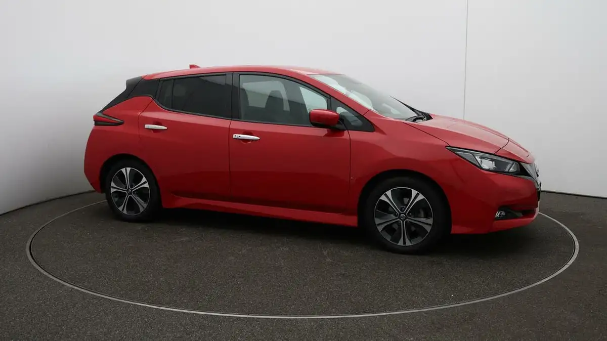 2022-nissan-leaf-e-tekna-big-37