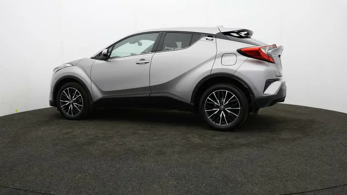 2017-toyota-c-hr-12-excel-big-63