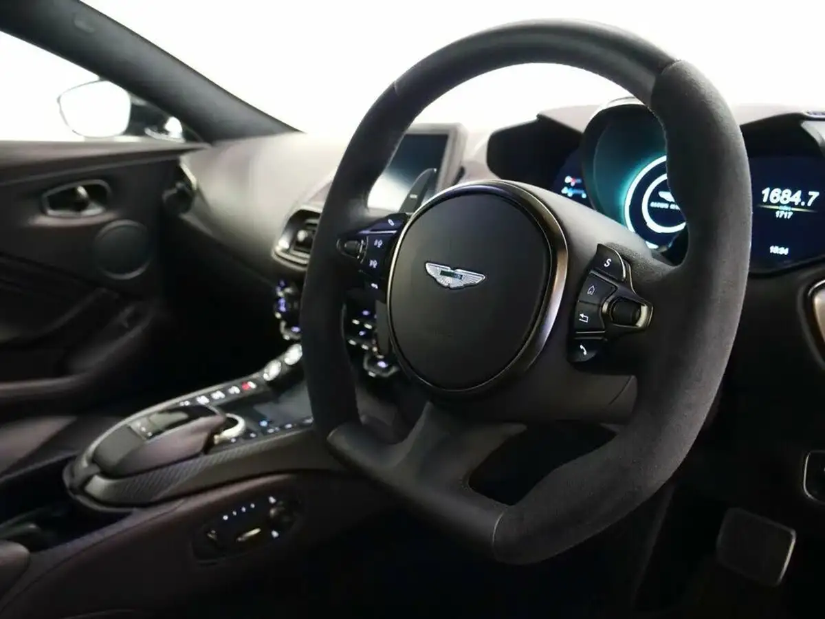 2024-aston-martin-vantage-40-v8-vantage-coupe-auto-big-7