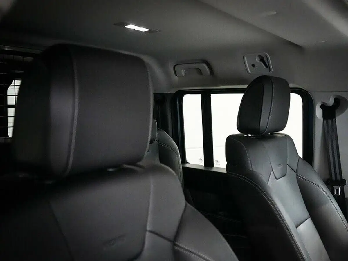 2024-ineos-grenadier-30td-249pseu6d2-seat-commercial-panel-van-big-7