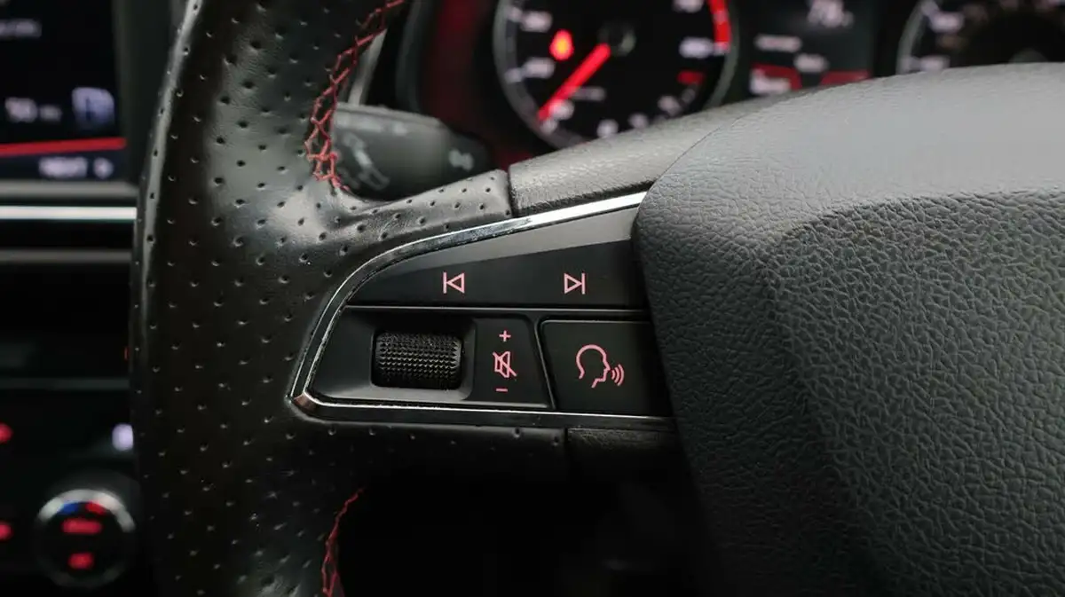 2018-seat-leon-15-tsi-evo-fr-130ps-hatchback-big-23
