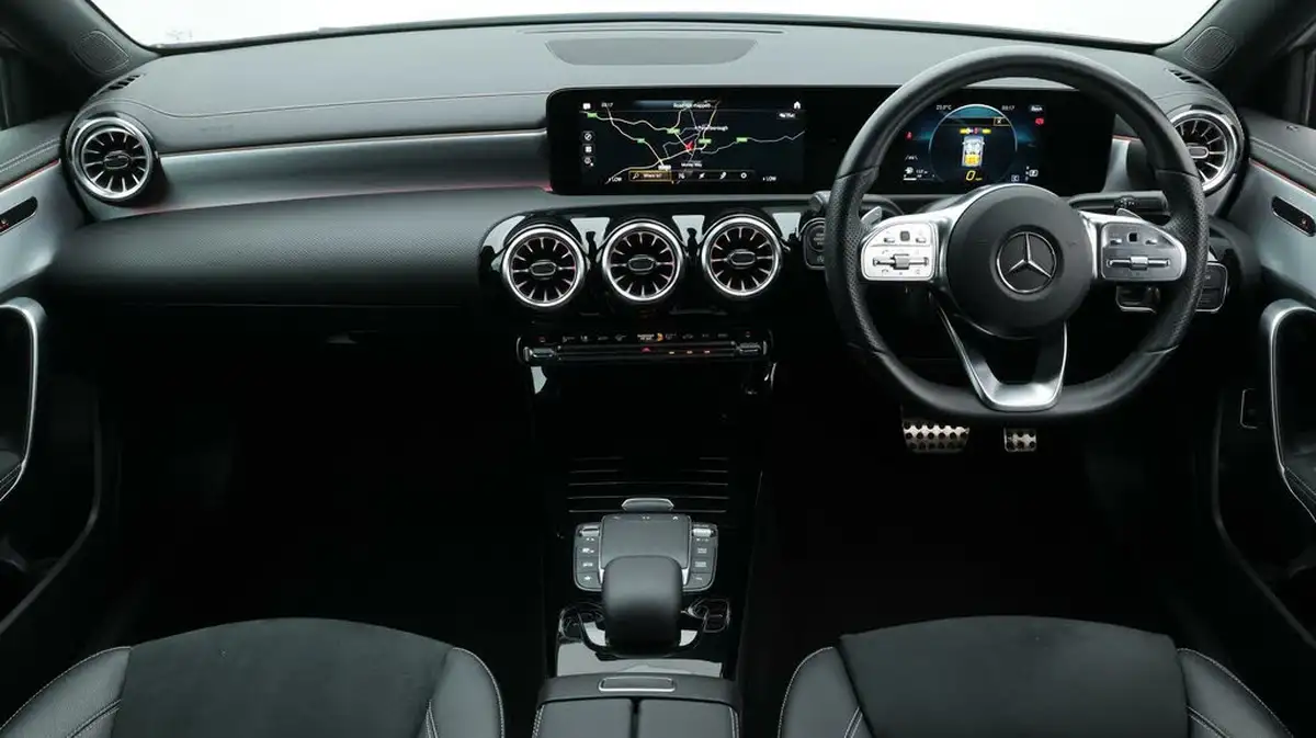 2022-mercedes-benz-a-class-13-a180-amg-line-executive-edition-saloon-4d-7g-dct-big-13
