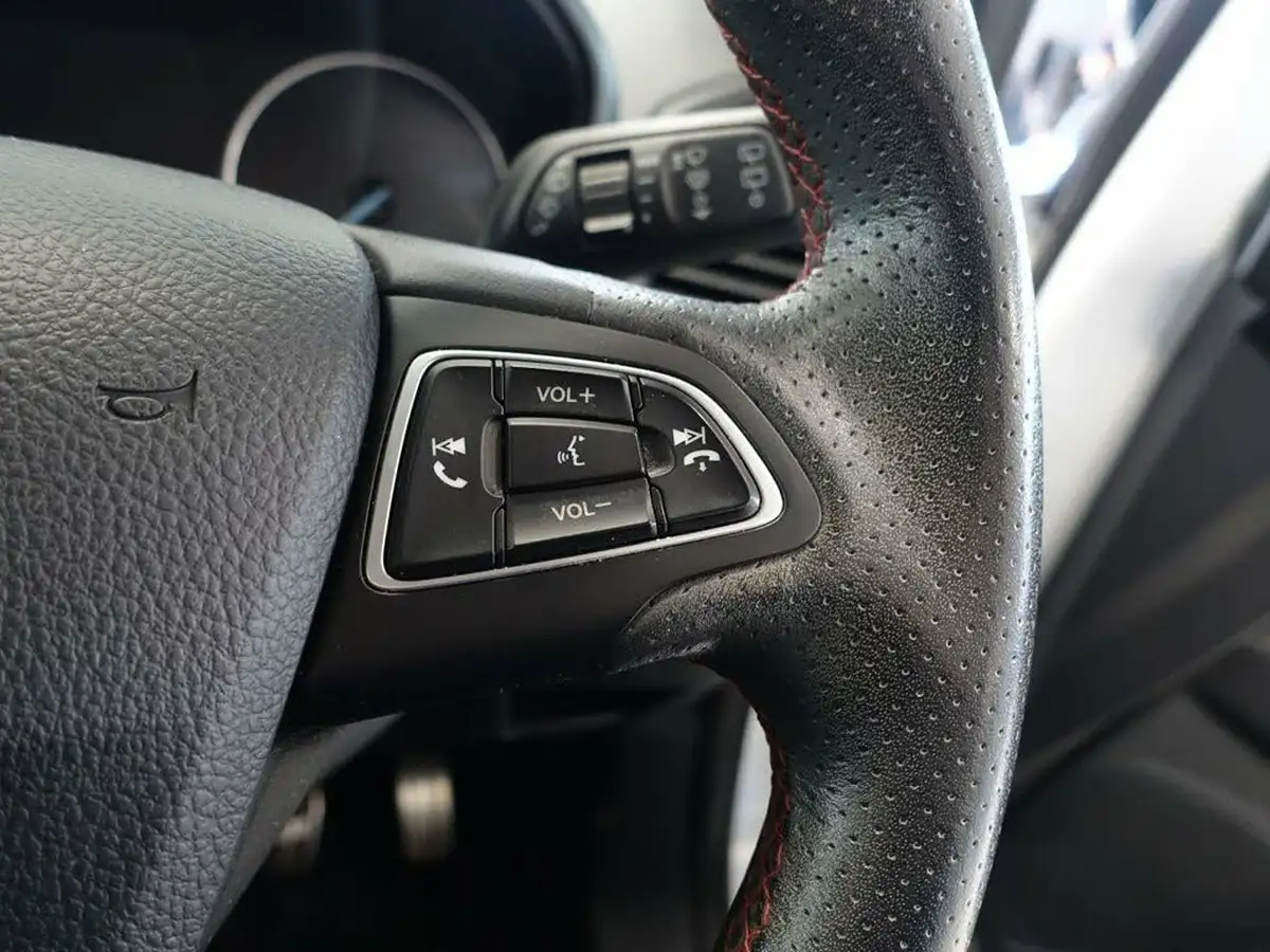 2018-ford-ecosport-10t-st-line-140ps-big-19