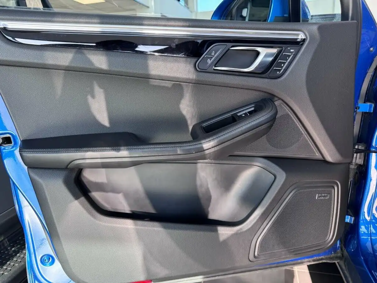 2019-porsche-macan-30-v6-s-big-27