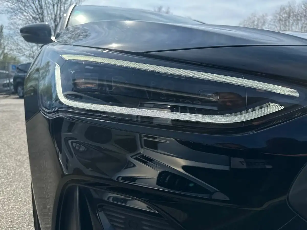 2023-ford-focus-23t-st-hatchback-big-31