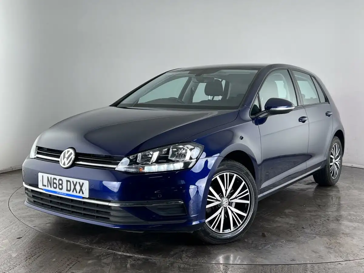2018-volkswagen-golf-16tdi-se-nav-hatchback-5d-dsg-big-35