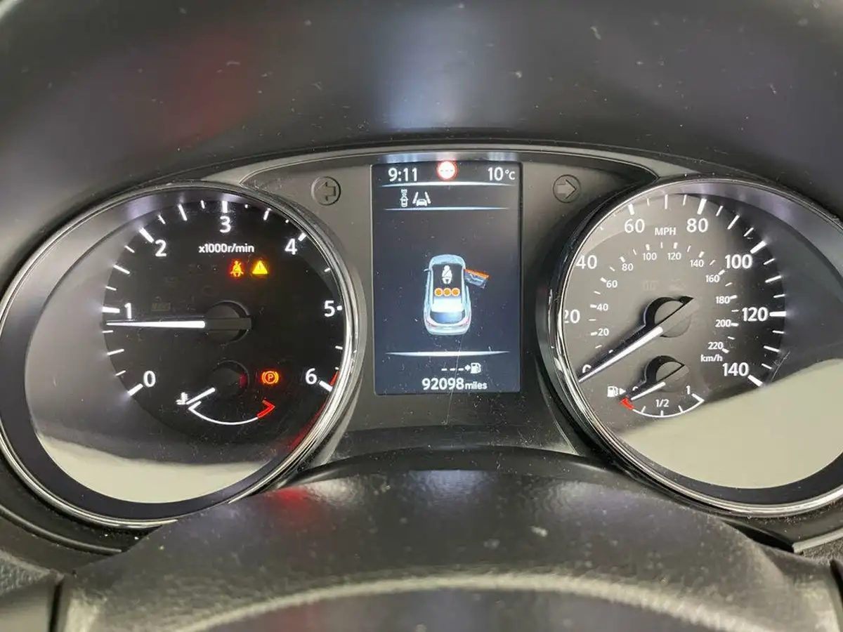 2017-nissan-qashqai-15dci-n-vision-18in-big-12