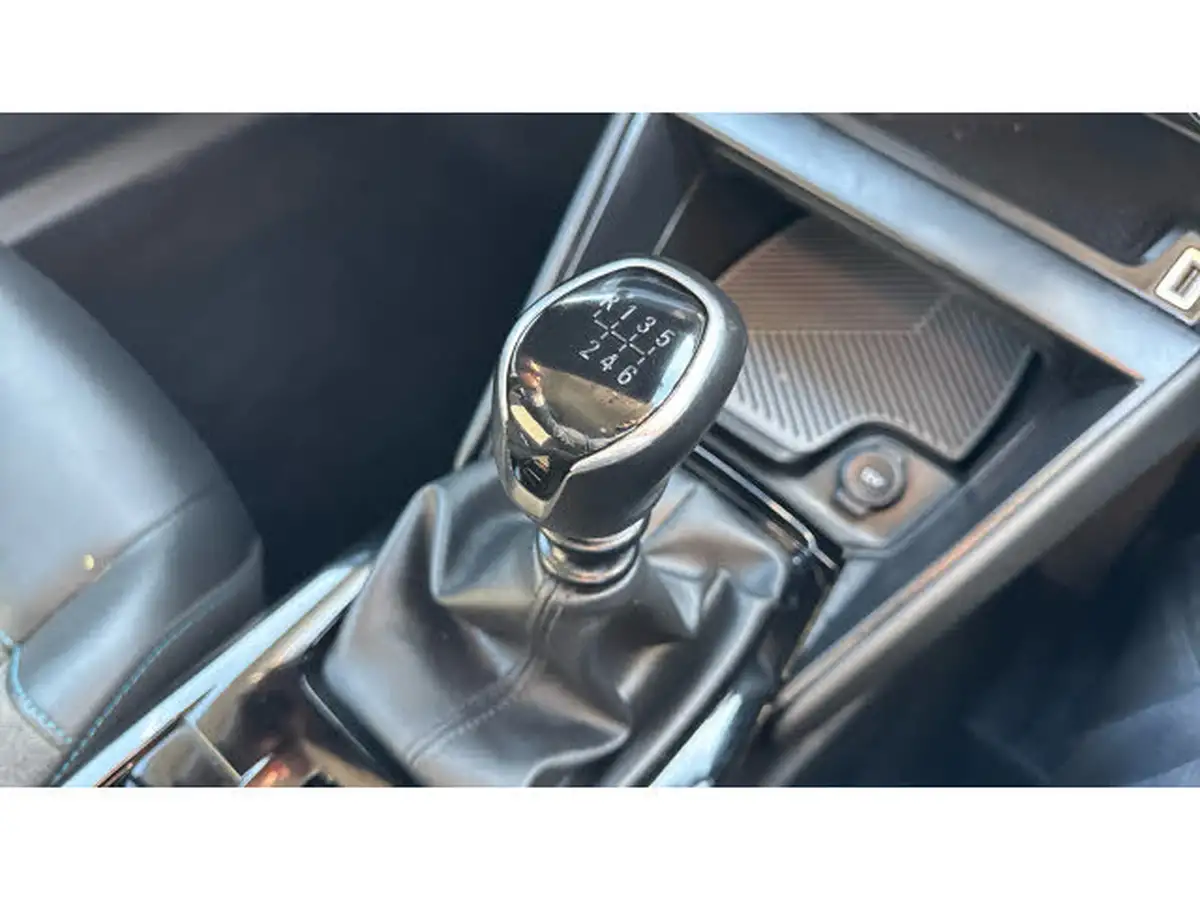2021-citroen-c4-12-puretech-shine-130ps-big-12