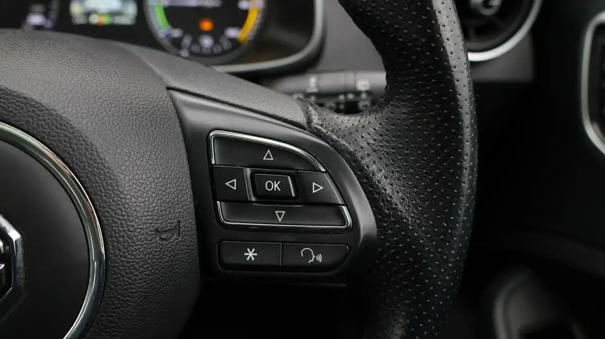 2021-mg-zs-suv-e-exclusive-ev-big-24