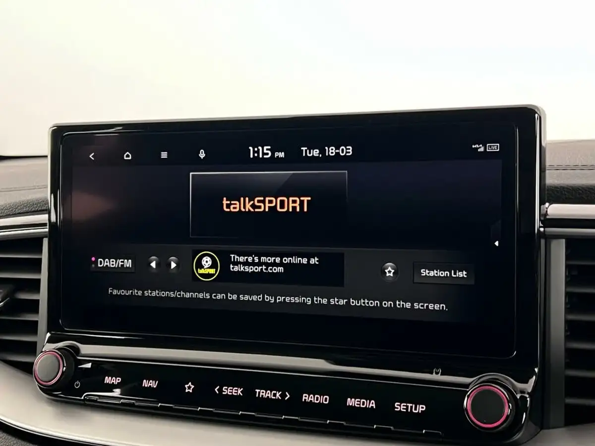 2022-kia-ceed-15-t-gdi-3-hatchback-big-27