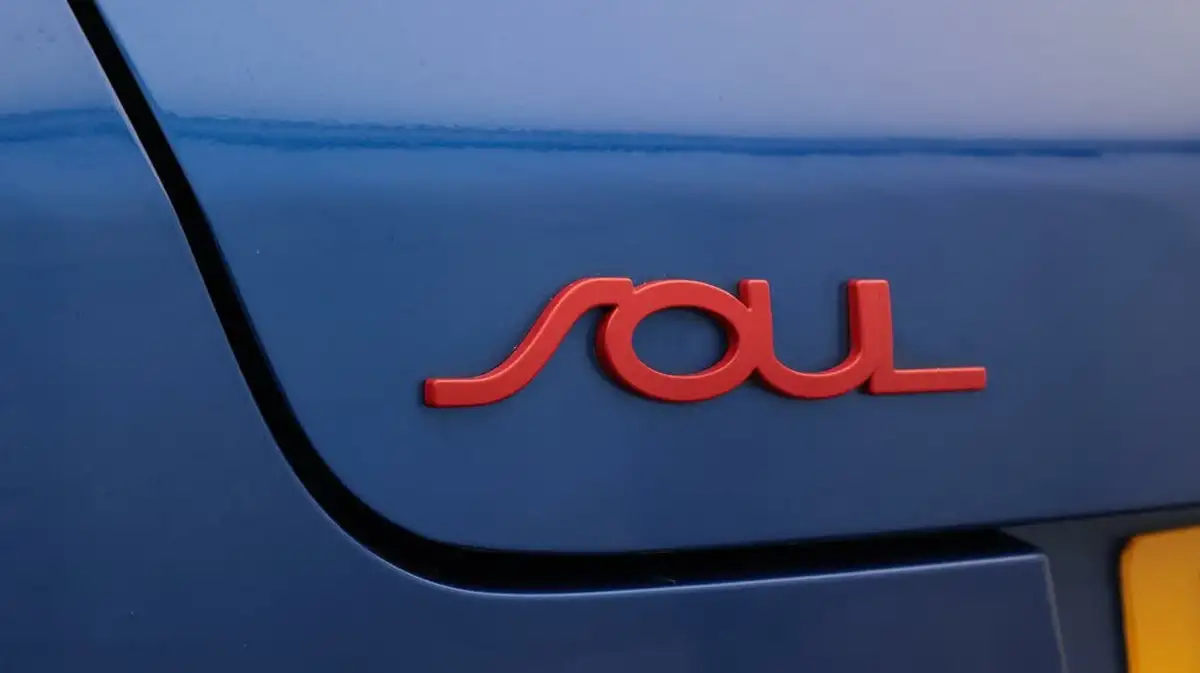 2022-kia-soul-ev-maxx-big-21