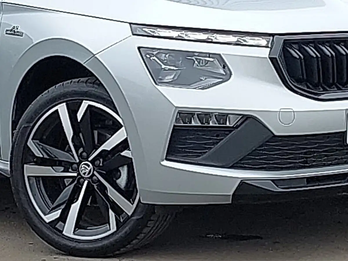 2024-skoda-kamiq-10-tsi-monte-carlo-116ps-dsg-big-8