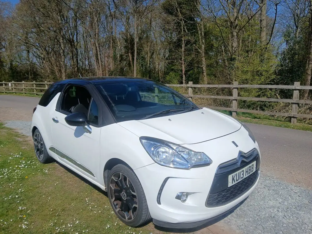 2013-citroen-ds3-16-dstyle-plus-vti-big-5
