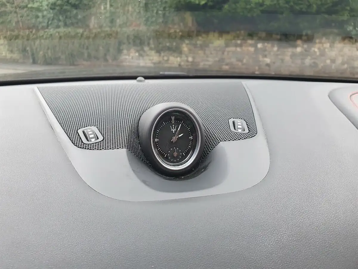 2020-maserati-levante-38-gts-big-49