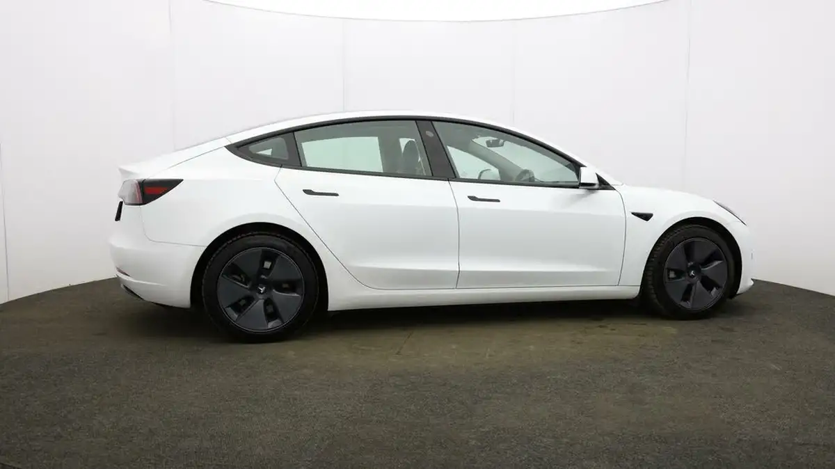 2021-tesla-model-3-e-standard-plus-big-44