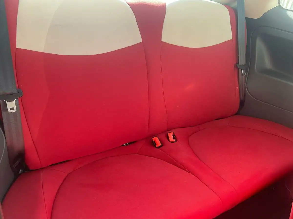 2011-fiat-500-12-lounge-big-17