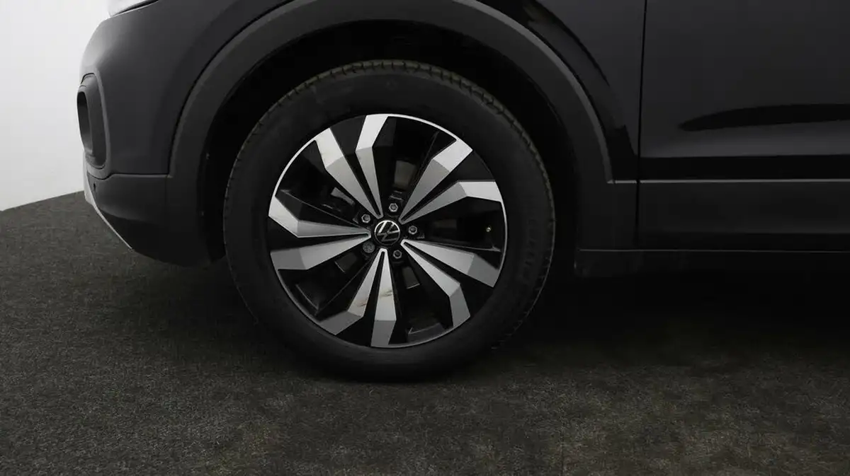 2022-volkswagen-t-cross-10-tsi-black-edition-110ps-dsg-big-17