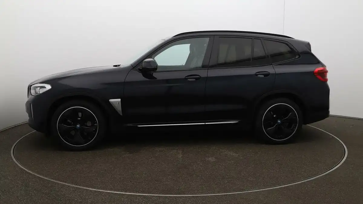 2021-bmw-ix3-e-premier-edition-big-58
