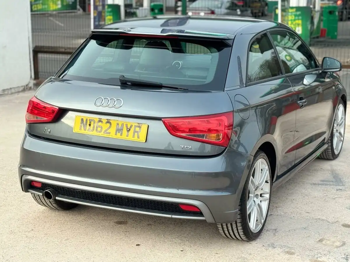 2013-audi-a1-16td-s-line-hatchback-3d-big-20