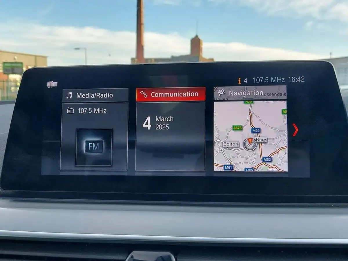 2019-bmw-5-series-20-530e-se-auto-big-40