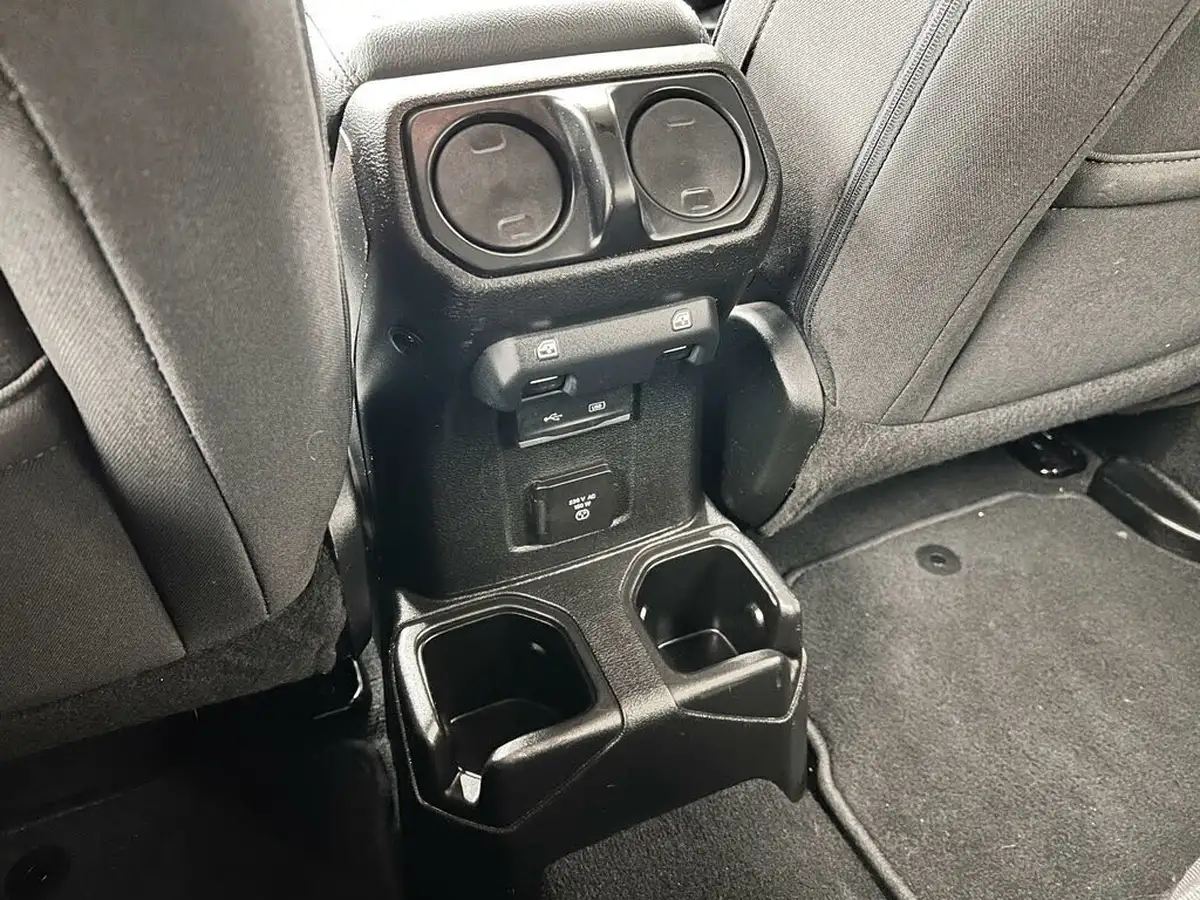 2020-jeep-wrangler-22-multijet-ii-sahara-hard-5d-big-70