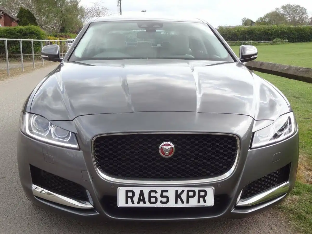 2015-jaguar-xf-20td-prestige-180ps-auto-big-6