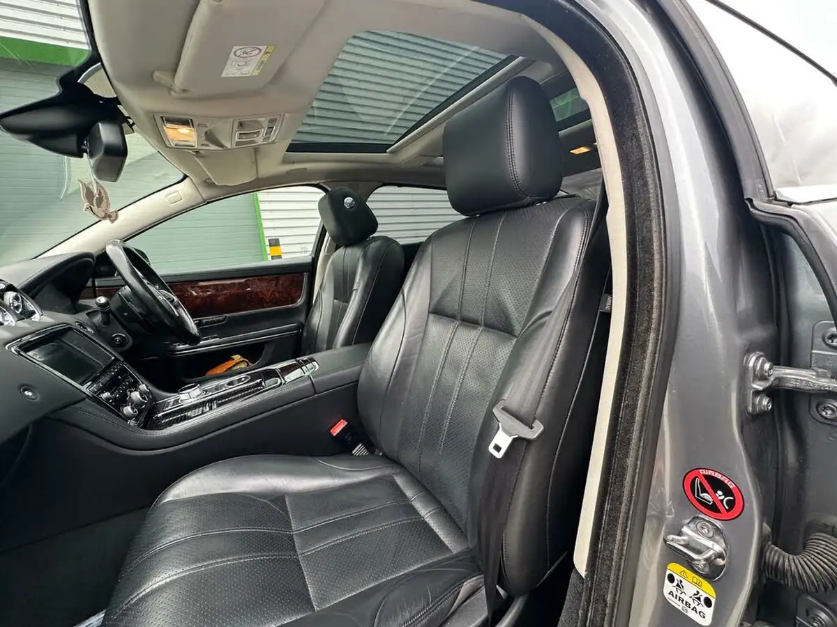 2014-jaguar-xj-series-30td-xj-premium-luxury-lwb-big-65