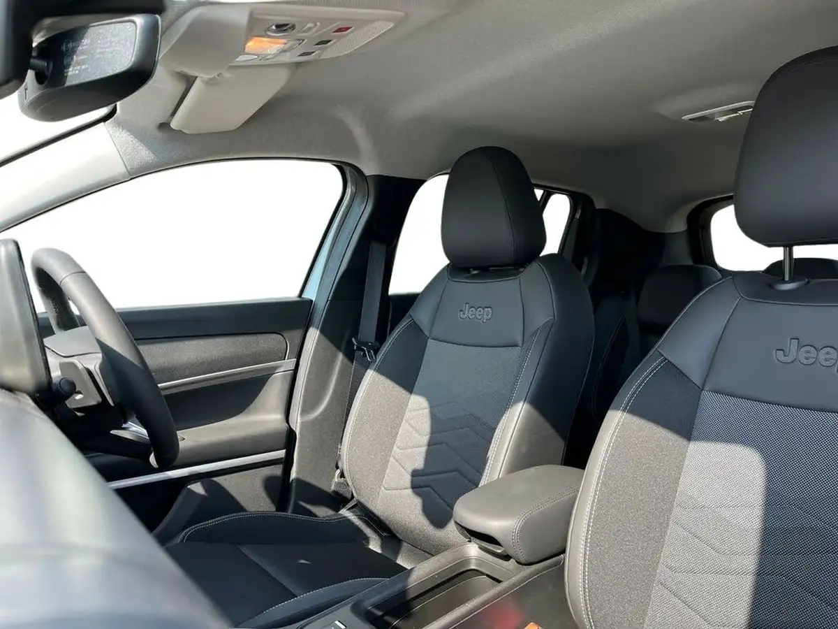 2025-jeep-avenger-12-gse-summit-e-hybrid-48v-auto-big-7