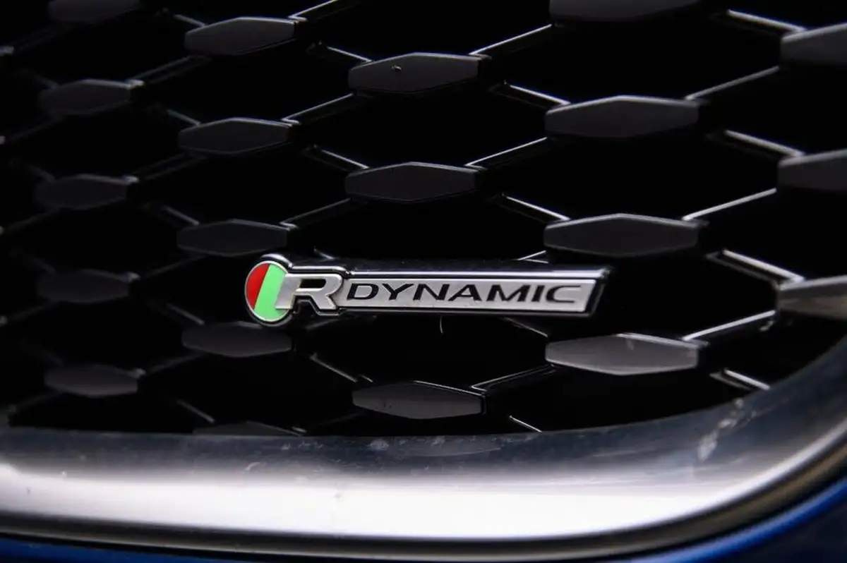 2021-jaguar-e-pace-20-p200-r-dynamic-se-big-44