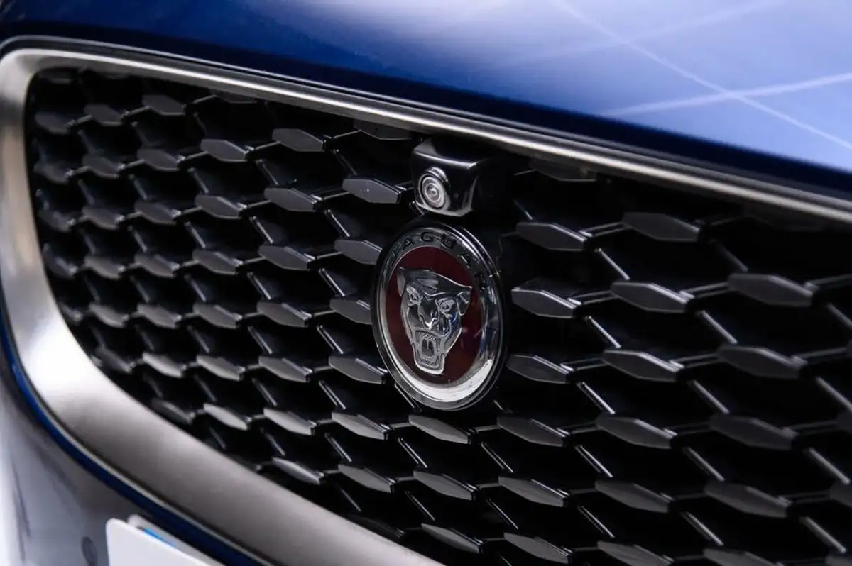 2021-jaguar-e-pace-20-p200-r-dynamic-se-big-40