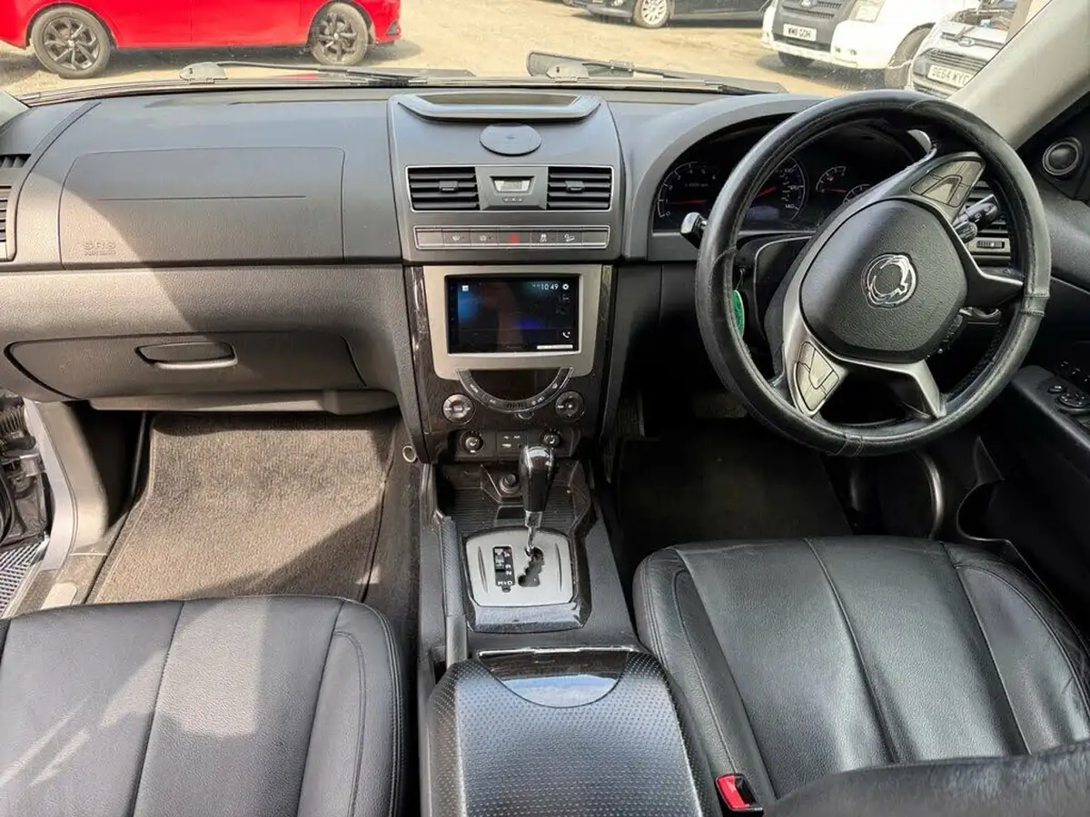 2015-kgm-ssangyong-rexton-w-20td-ex-t-tronic-big-16