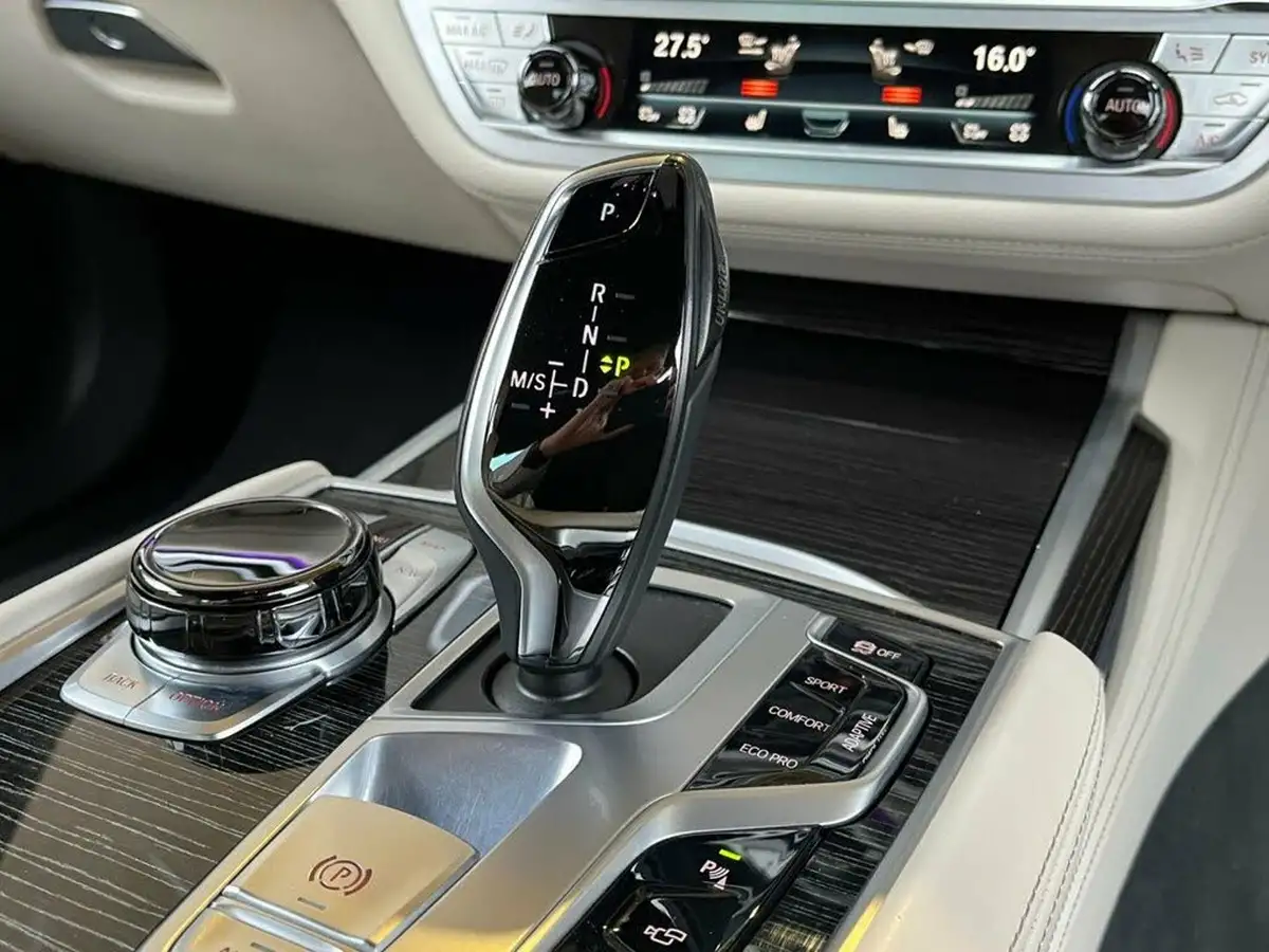 2021-bmw-7-series-30td-730d-m-sport-big-36