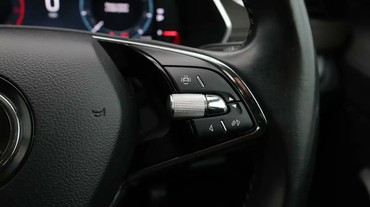 2020-skoda-octavia-15-tsi-se-l-first-edition-hatchback-big-24