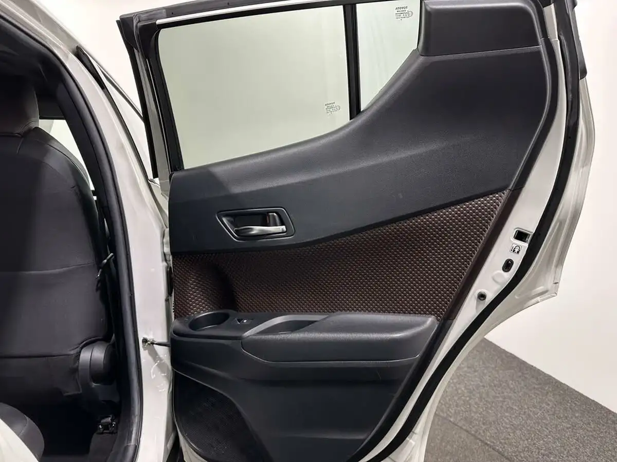 2017-toyota-c-hr-18-vvt-i-excel-big-40