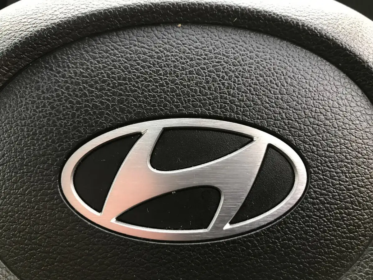 2024-hyundai-i20-10-t-gdi-ultimate-big-24