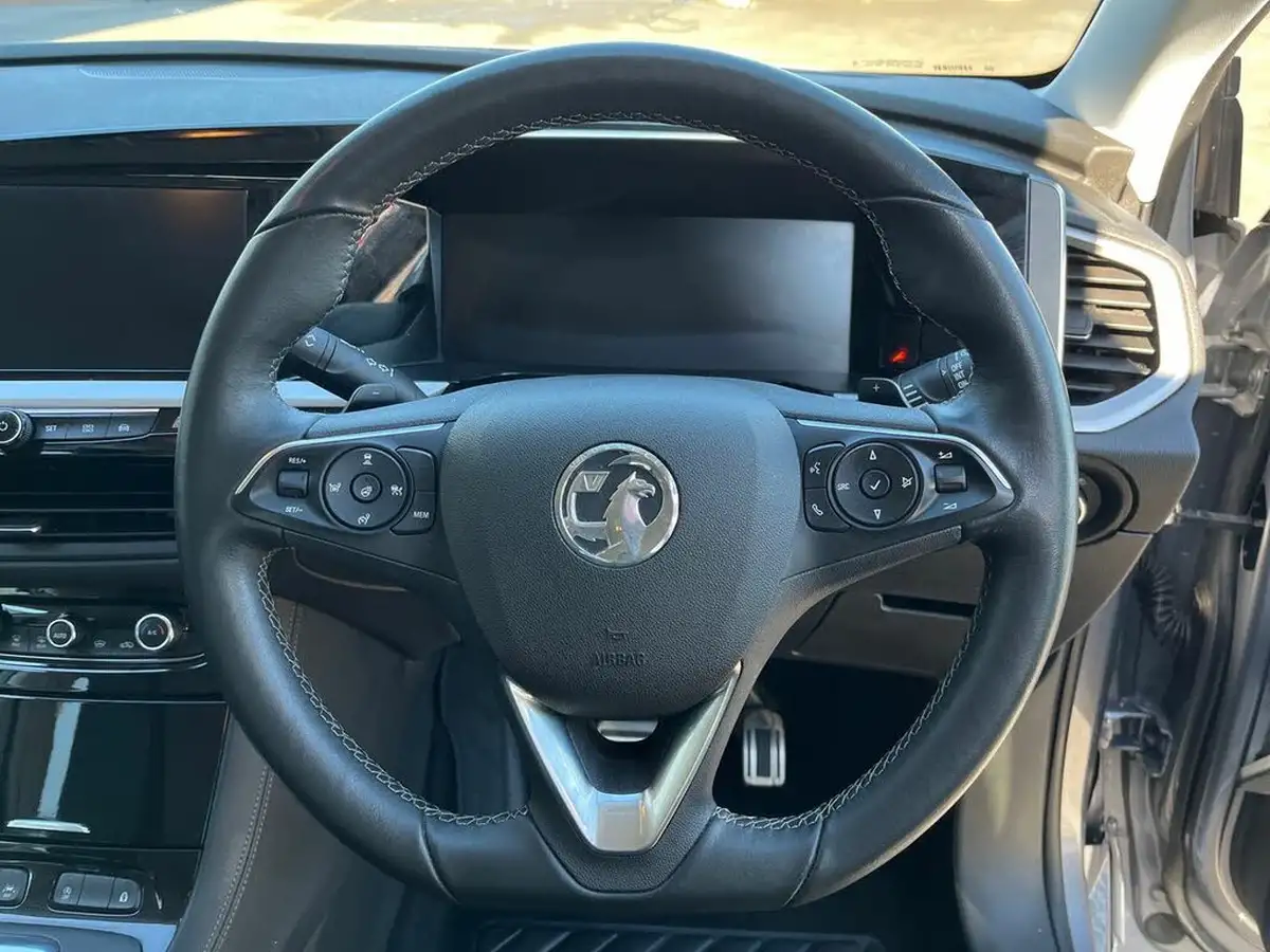 2023-vauxhall-grandland-12-ultimate-130ps-auto-big-22