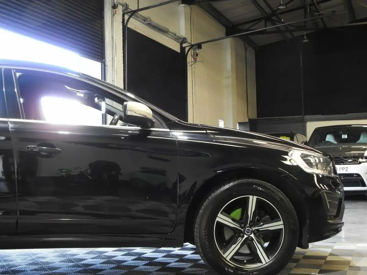 2016-volvo-xc60-24td-d5-r-design-geartronic-big-1