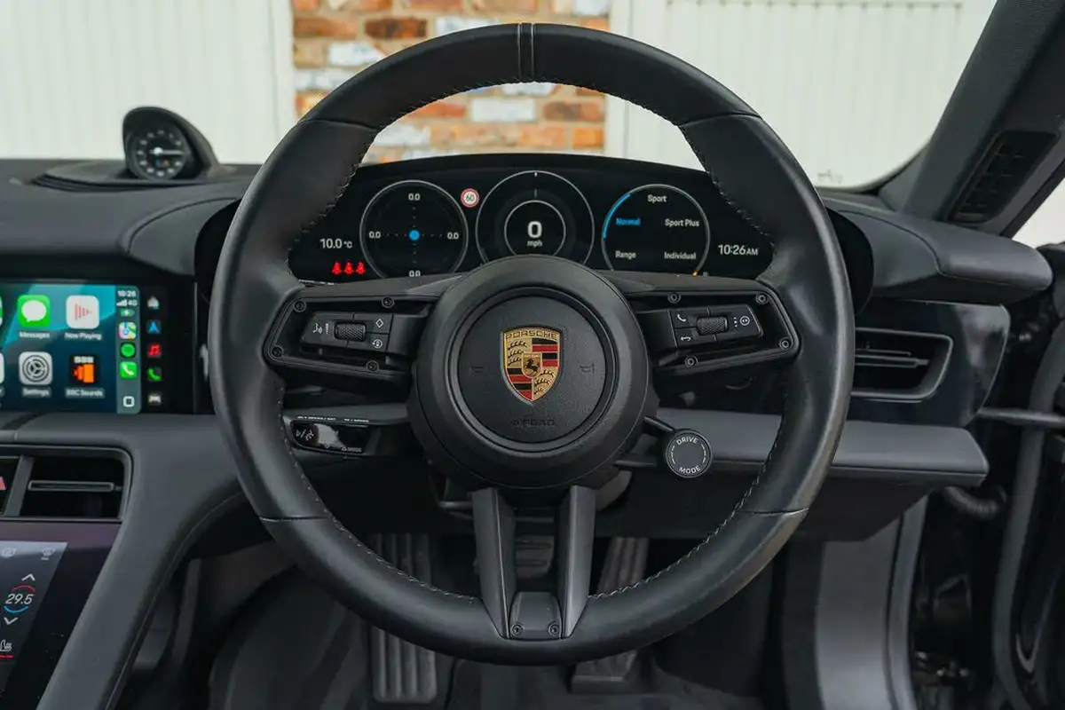 2022-porsche-taycan-e-base-408ps-big-43