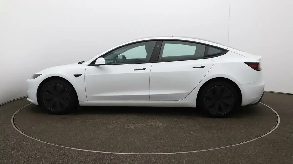 2024-tesla-model-3-e-rwd-big-55