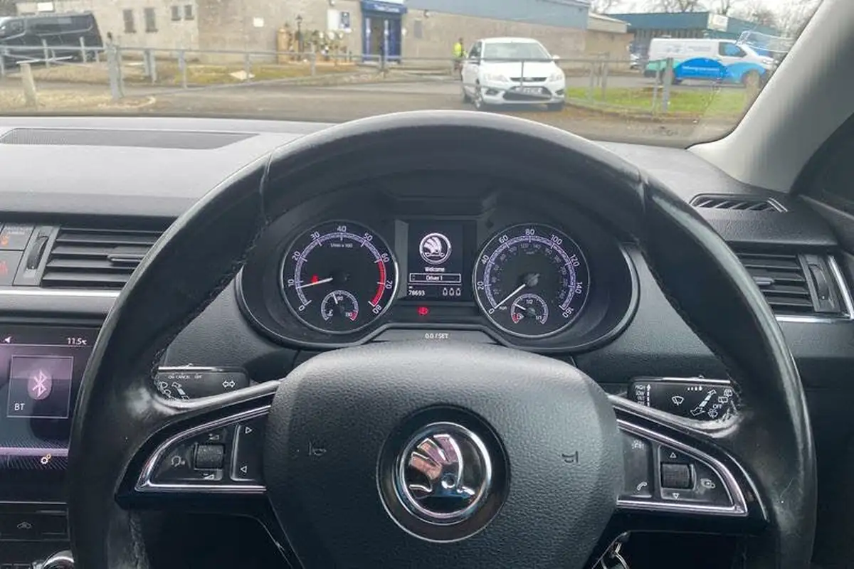 2017-skoda-octavia-14-tsi-se-estate-dsg-big-11