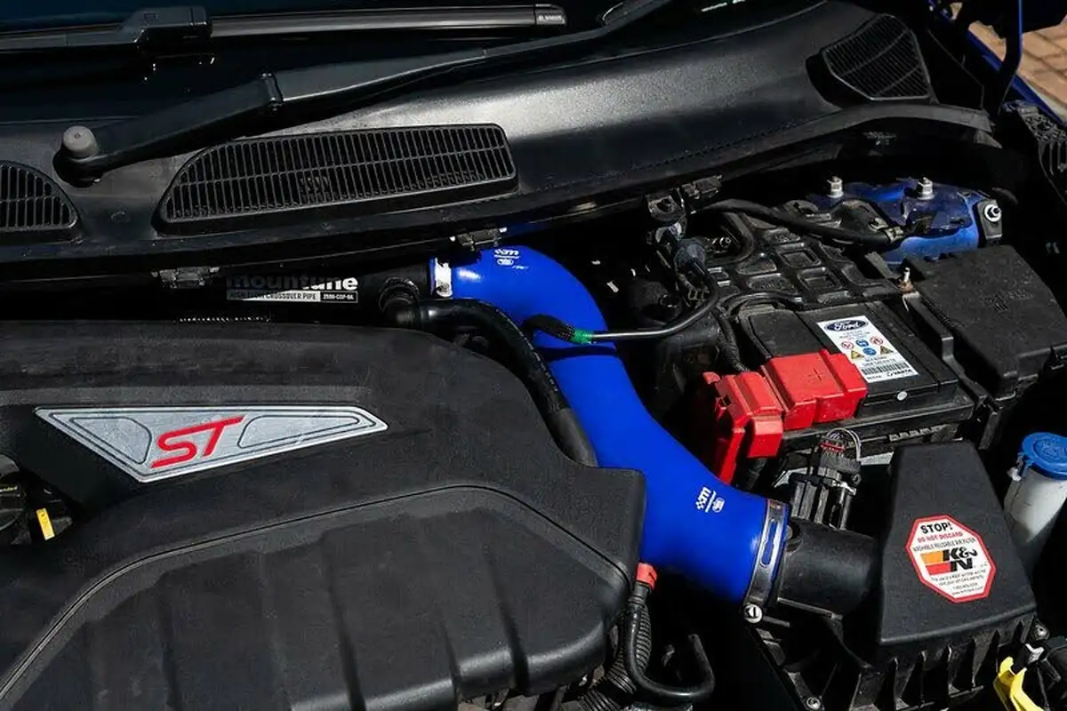 2016-ford-fiesta-16-st-3-3d-big-18