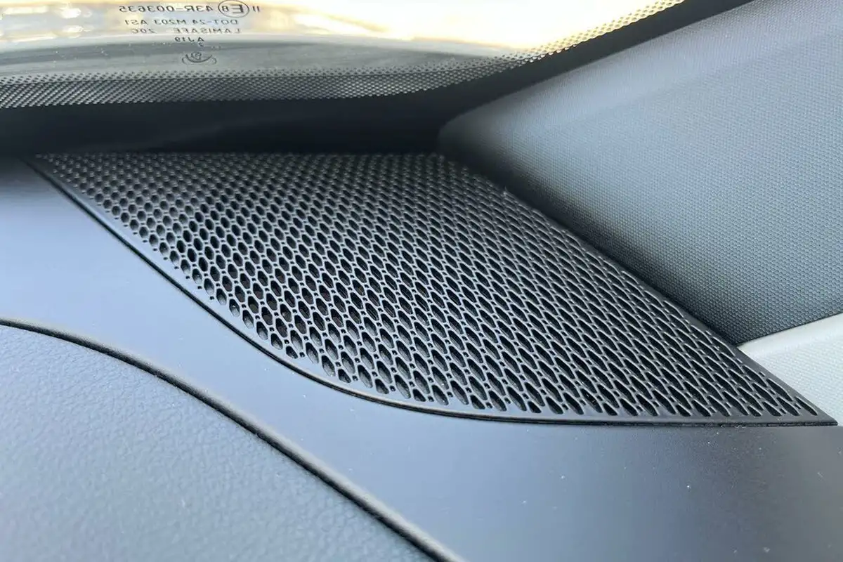 2021-jeep-renegade-10-gse-night-eagle-big-22