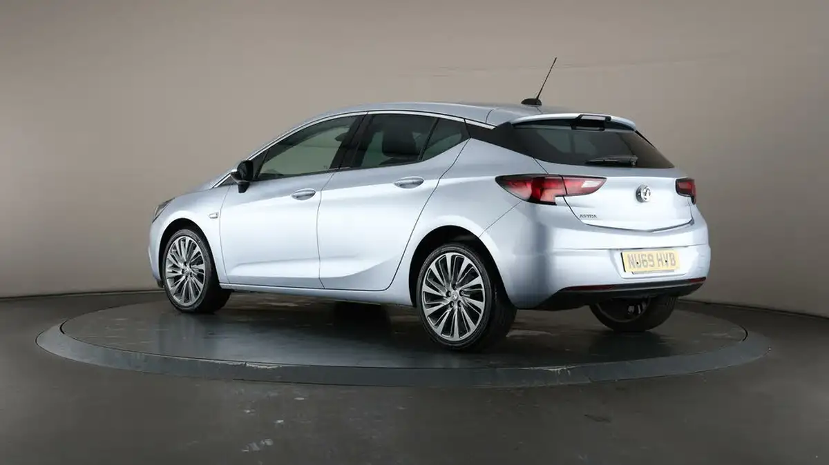 2019-vauxhall-astra-16cdti-griffin-big-65