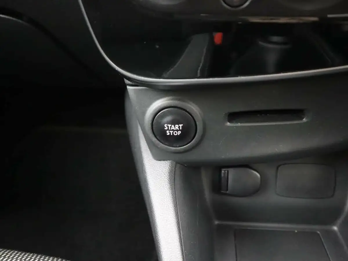 2017-renault-clio-09-tce-dynamique-nav-big-14