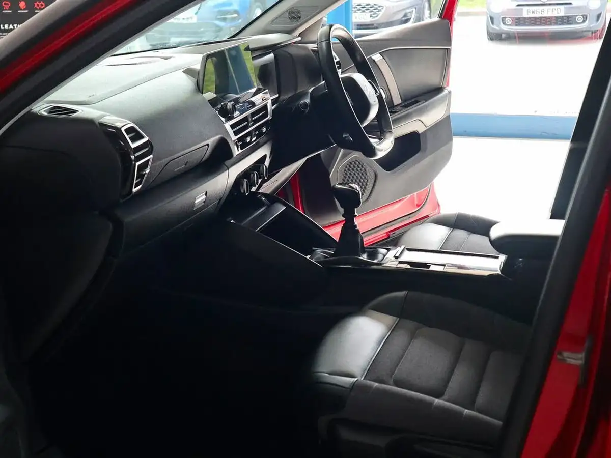 2021-citroen-c4-12-puretech-shine-130ps-big-3