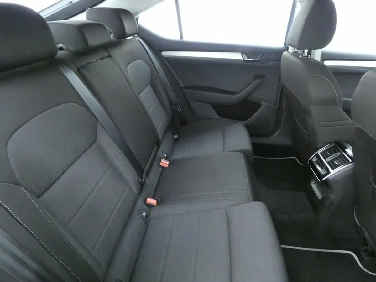 2018-skoda-superb-14-tsi-act-se-hatchback-dsg-big-14
