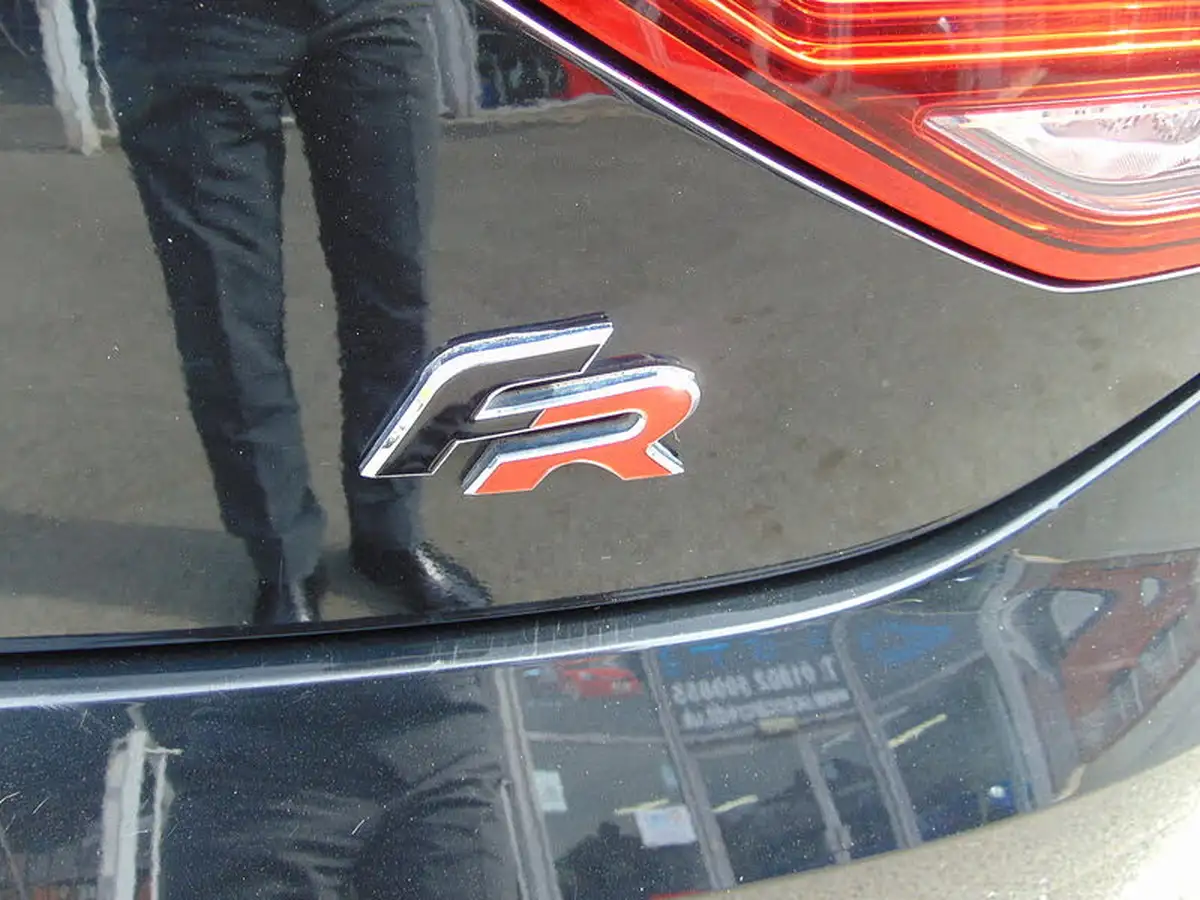 2020-seat-leon-15-tsi-evo-fr-black-edition-150ps-hatchback-dsg-big-36