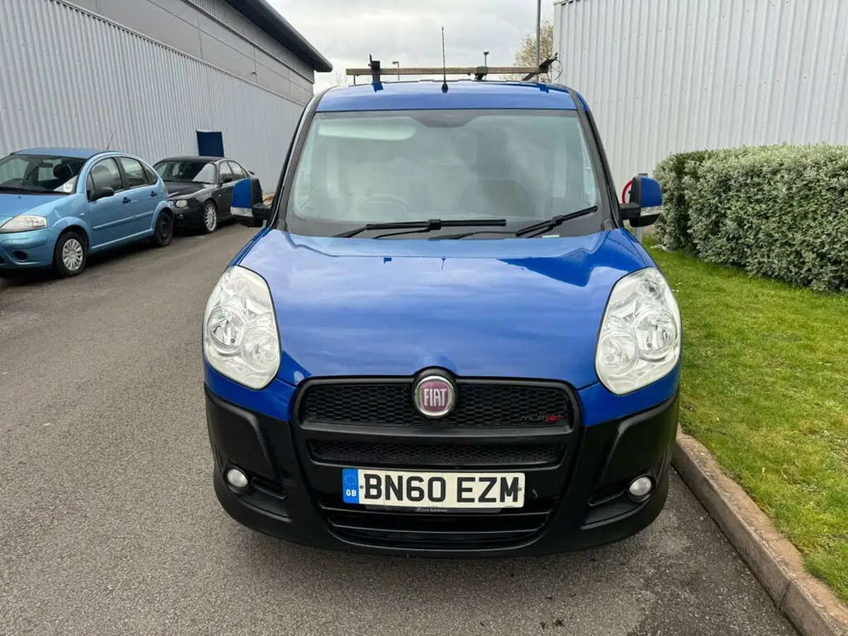 2010-fiat-doblo-cargo-13td-sx-16v-90-panel-big-5