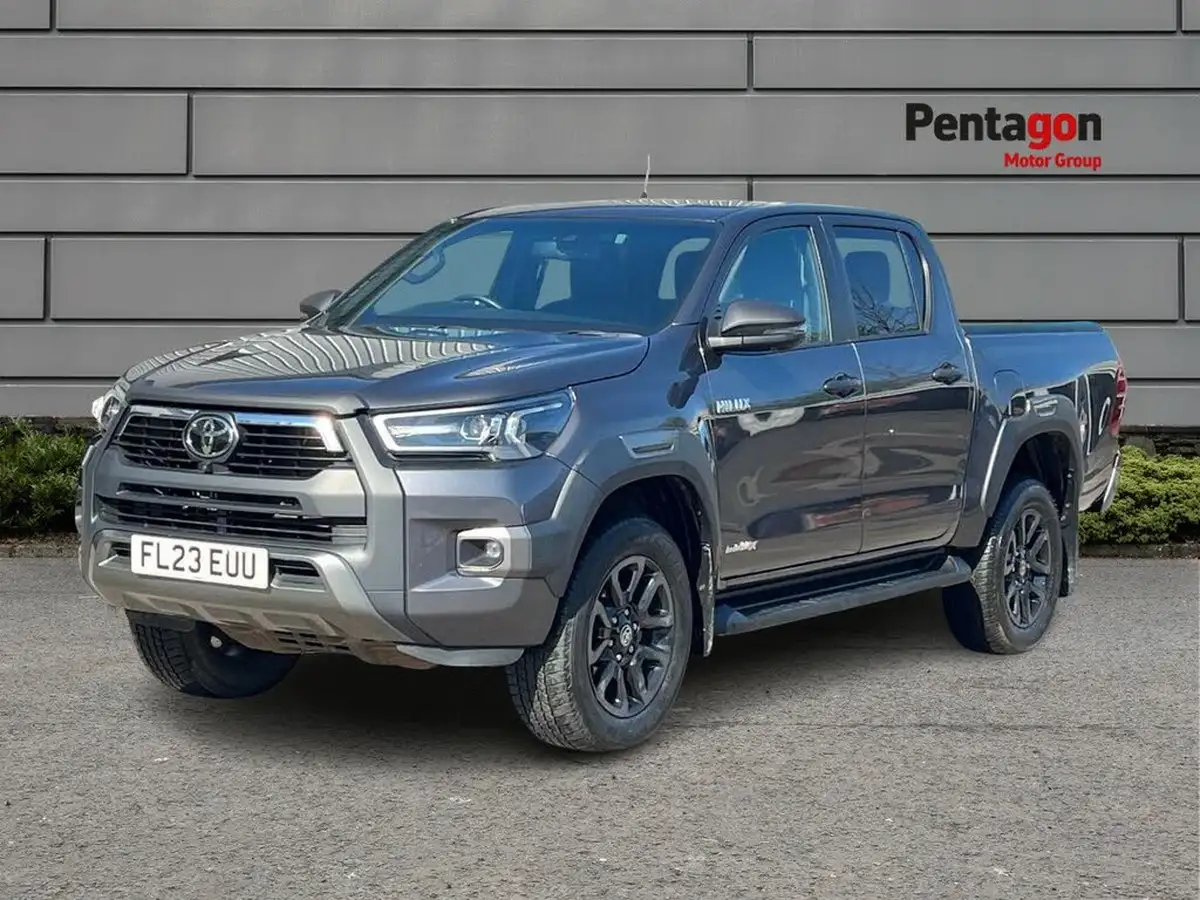 2023-toyota-hi-lux-28d-4d-invincible-x-2754cc-auto-big-2
