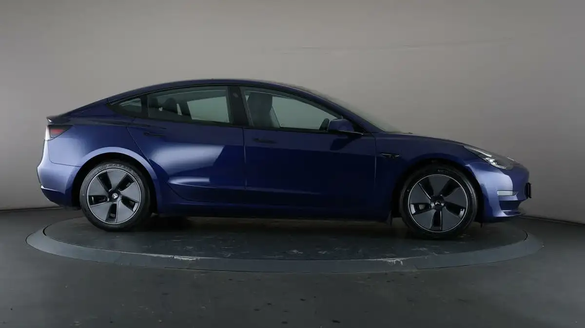 2021-tesla-model-3-e-long-range-4x4-big-8